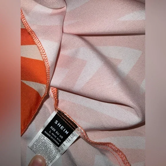 SHEIN Lune random print dress in orange - size large / never worn - Picture 9 of 9